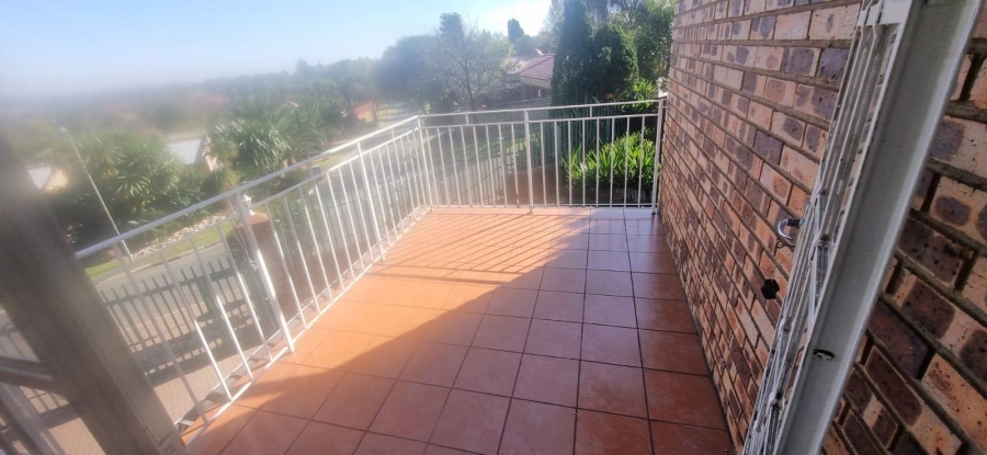 4 Bedroom Property for Sale in Mulbarton Gauteng