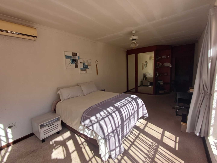 4 Bedroom Property for Sale in Mulbarton Gauteng