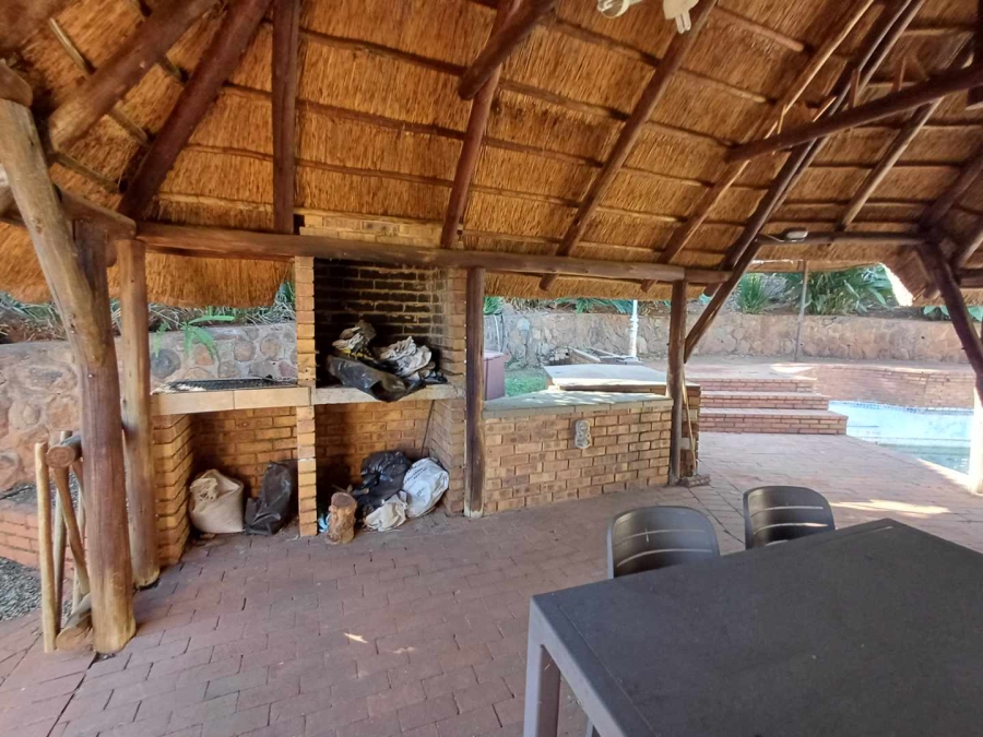 4 Bedroom Property for Sale in Mulbarton Gauteng