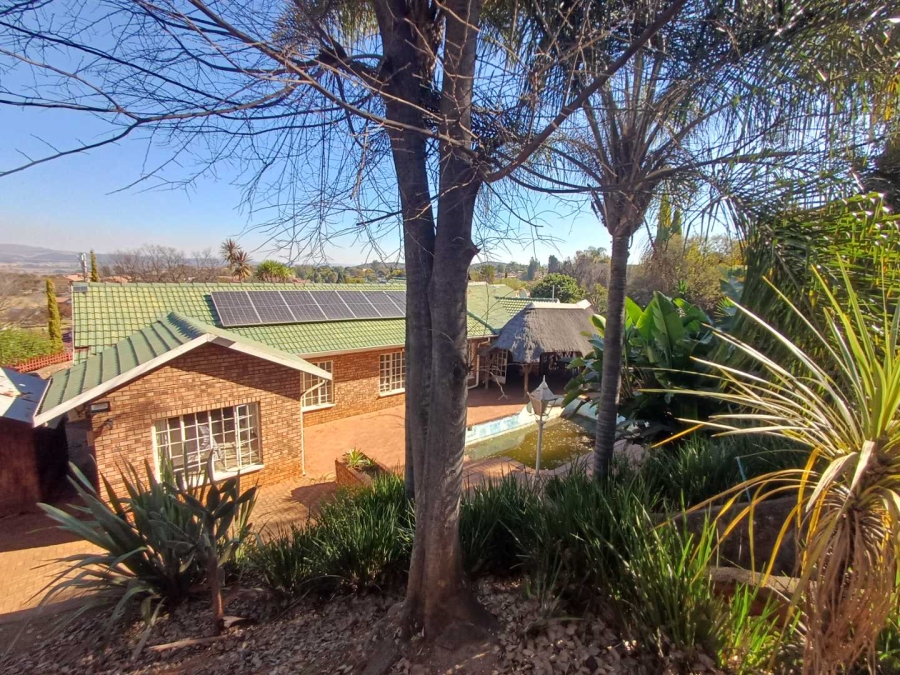 4 Bedroom Property for Sale in Mulbarton Gauteng