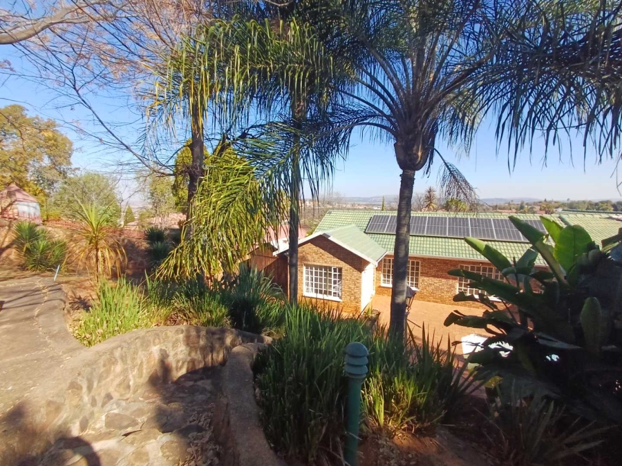 4 Bedroom Property for Sale in Mulbarton Gauteng