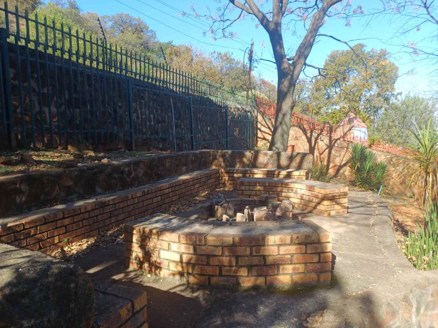 4 Bedroom Property for Sale in Mulbarton Gauteng