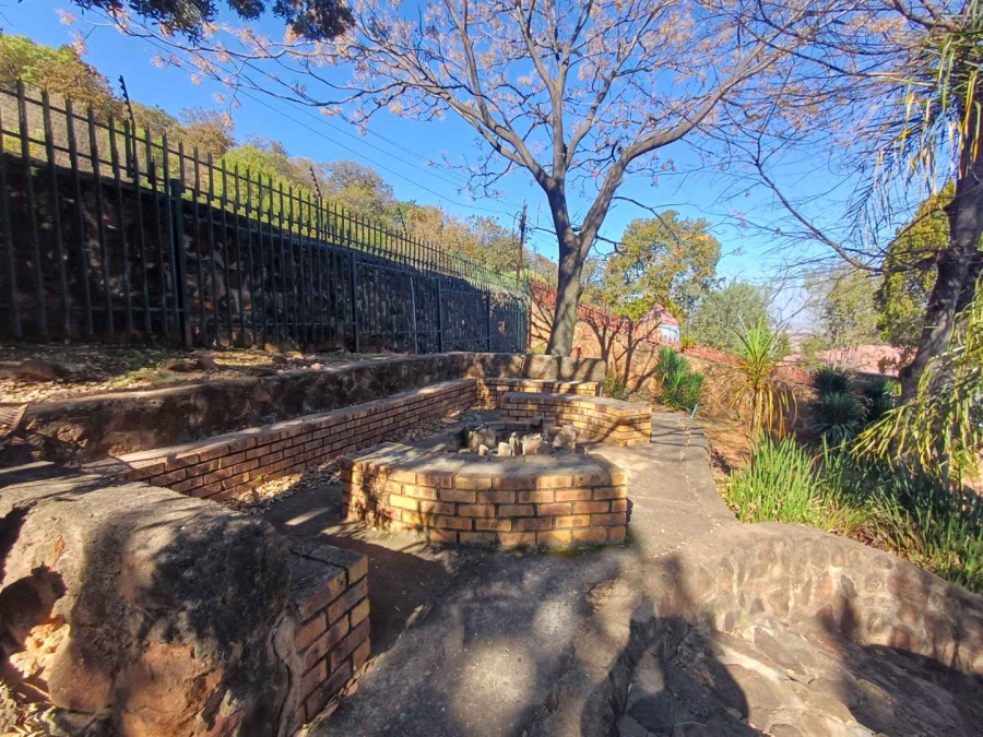 4 Bedroom Property for Sale in Mulbarton Gauteng