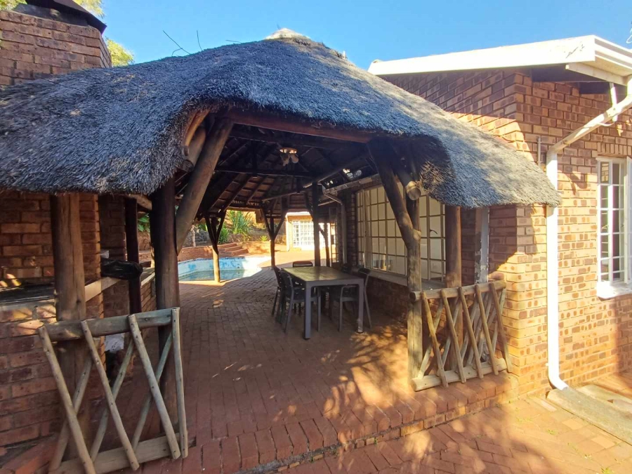 4 Bedroom Property for Sale in Mulbarton Gauteng