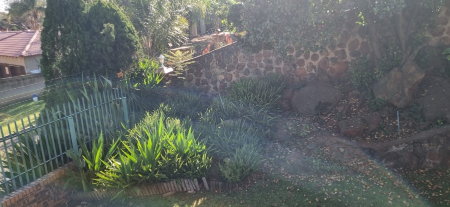4 Bedroom Property for Sale in Mulbarton Gauteng