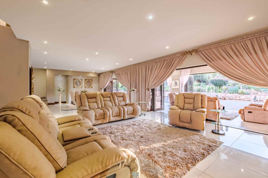 5 Bedroom Property for Sale in Blue Saddle Ranches Gauteng