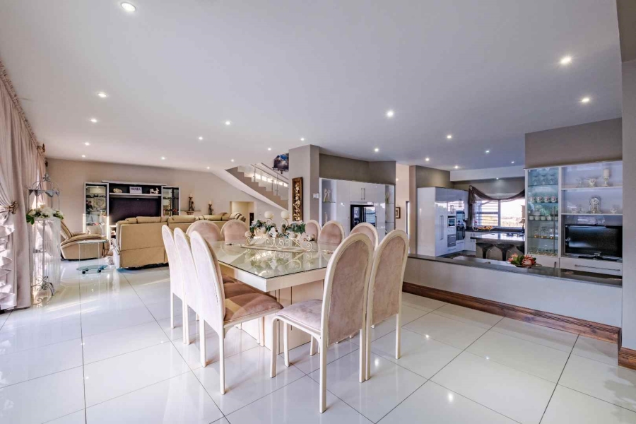 5 Bedroom Property for Sale in Blue Saddle Ranches Gauteng