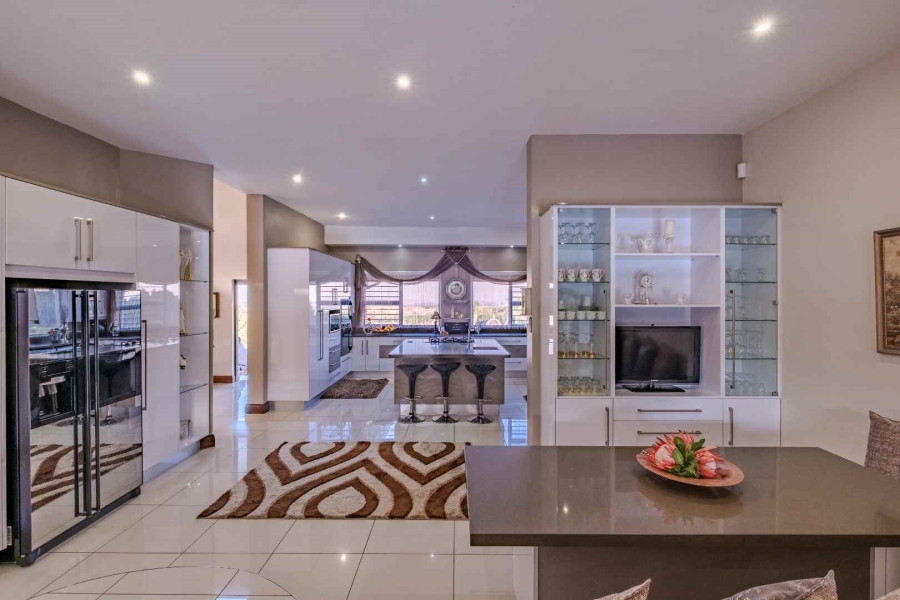 5 Bedroom Property for Sale in Blue Saddle Ranches Gauteng