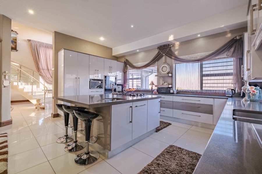 5 Bedroom Property for Sale in Blue Saddle Ranches Gauteng