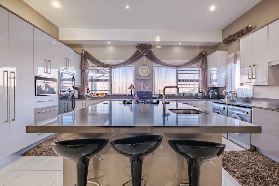 5 Bedroom Property for Sale in Blue Saddle Ranches Gauteng