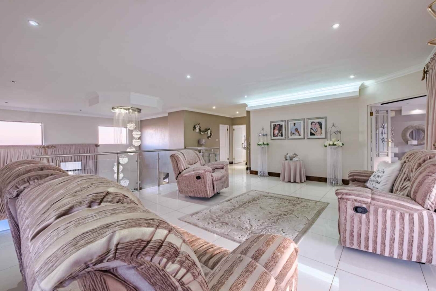 5 Bedroom Property for Sale in Blue Saddle Ranches Gauteng