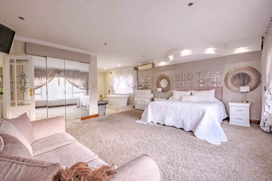 5 Bedroom Property for Sale in Blue Saddle Ranches Gauteng