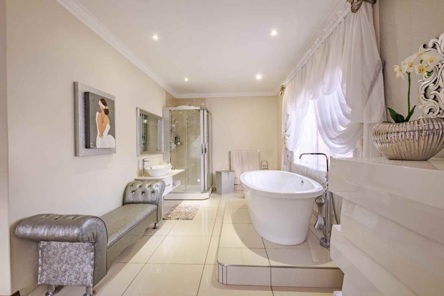5 Bedroom Property for Sale in Blue Saddle Ranches Gauteng