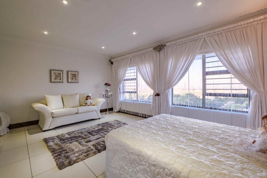 5 Bedroom Property for Sale in Blue Saddle Ranches Gauteng