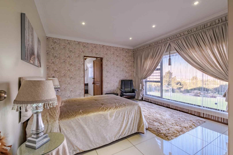 5 Bedroom Property for Sale in Blue Saddle Ranches Gauteng