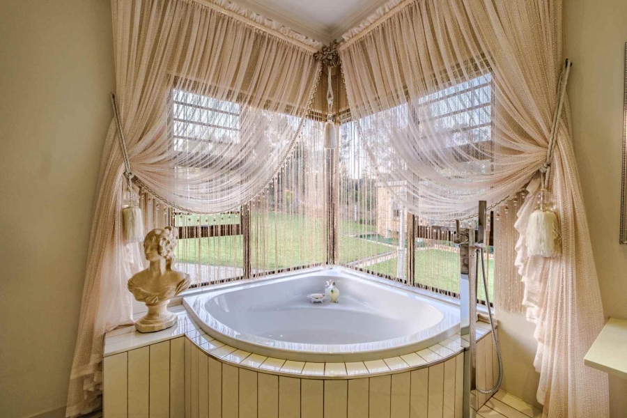 5 Bedroom Property for Sale in Blue Saddle Ranches Gauteng