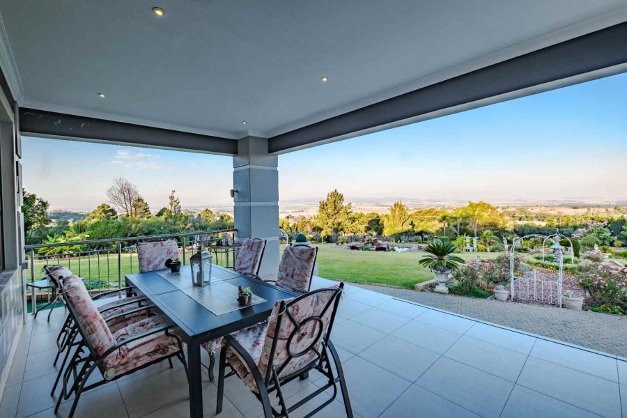 5 Bedroom Property for Sale in Blue Saddle Ranches Gauteng