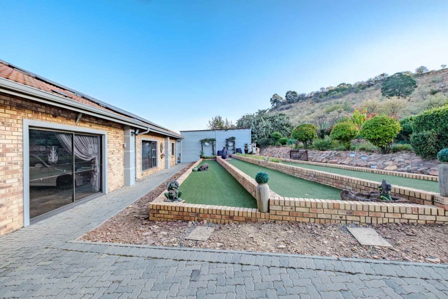 5 Bedroom Property for Sale in Blue Saddle Ranches Gauteng
