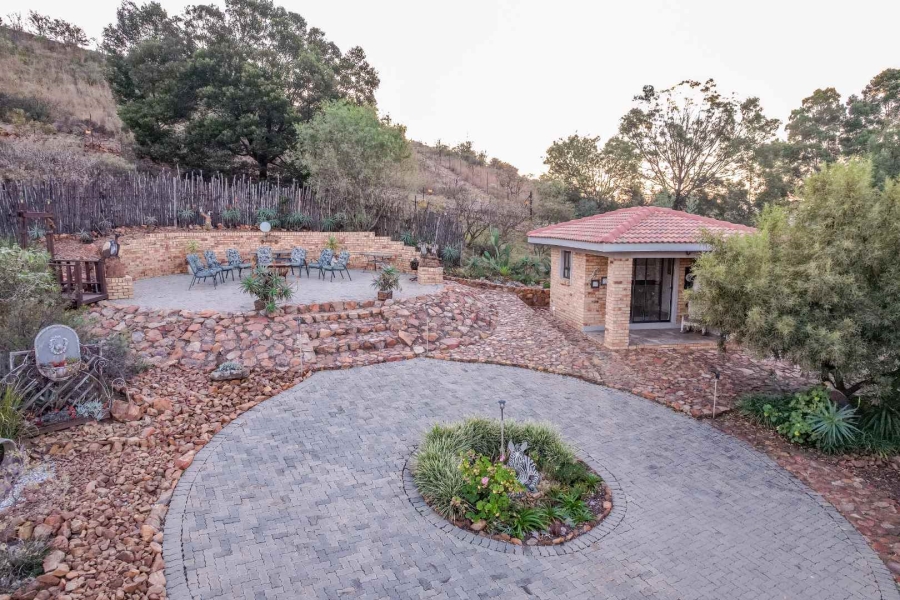 5 Bedroom Property for Sale in Blue Saddle Ranches Gauteng