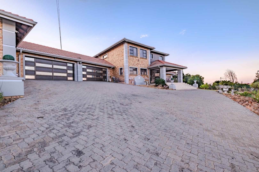 5 Bedroom Property for Sale in Blue Saddle Ranches Gauteng