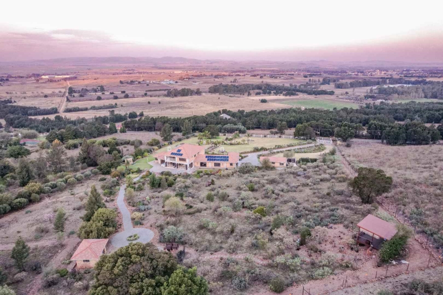5 Bedroom Property for Sale in Blue Saddle Ranches Gauteng