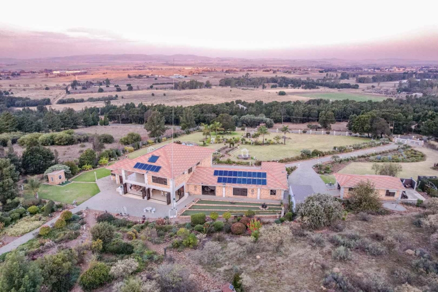 5 Bedroom Property for Sale in Blue Saddle Ranches Gauteng
