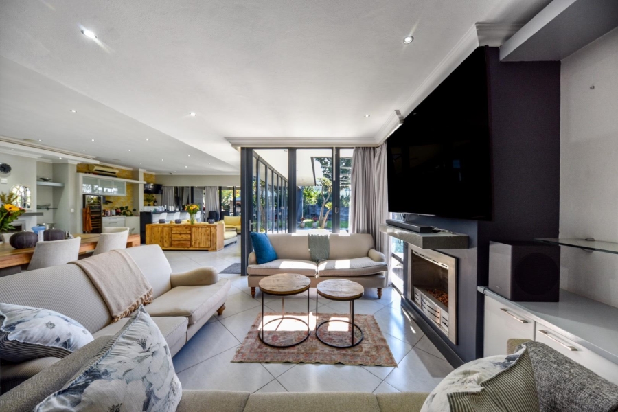 4 Bedroom Property for Sale in Lombardy Estate Gauteng