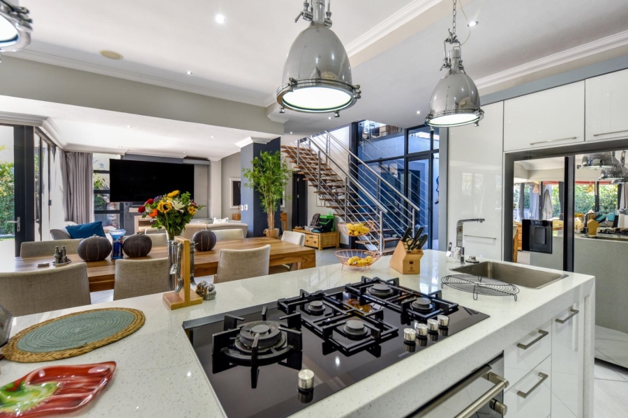 4 Bedroom Property for Sale in Lombardy Estate Gauteng
