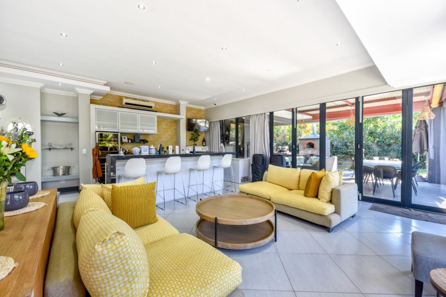 4 Bedroom Property for Sale in Lombardy Estate Gauteng