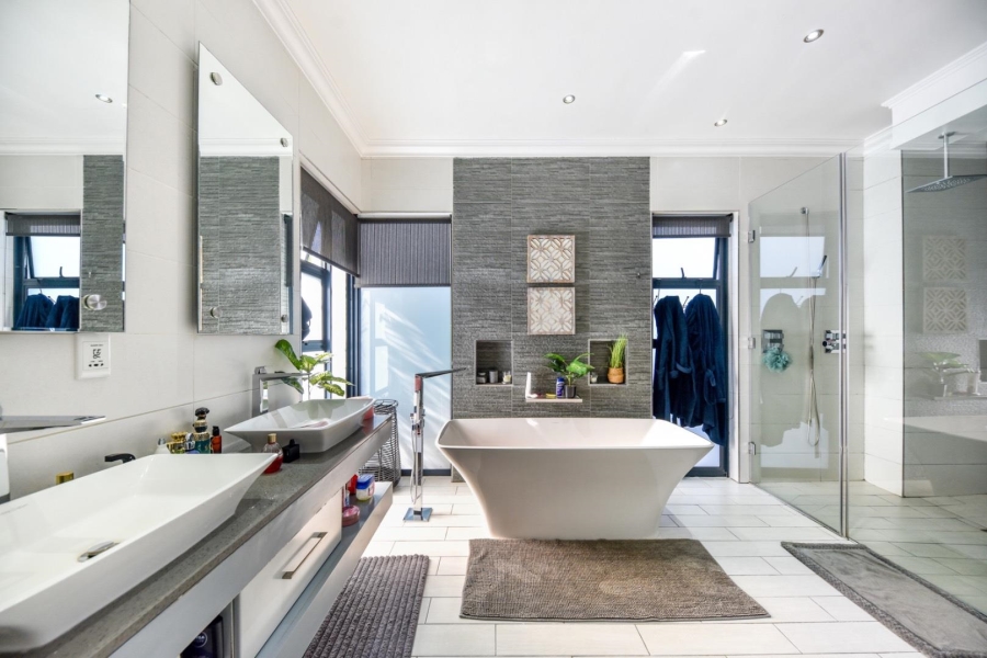 4 Bedroom Property for Sale in Lombardy Estate Gauteng
