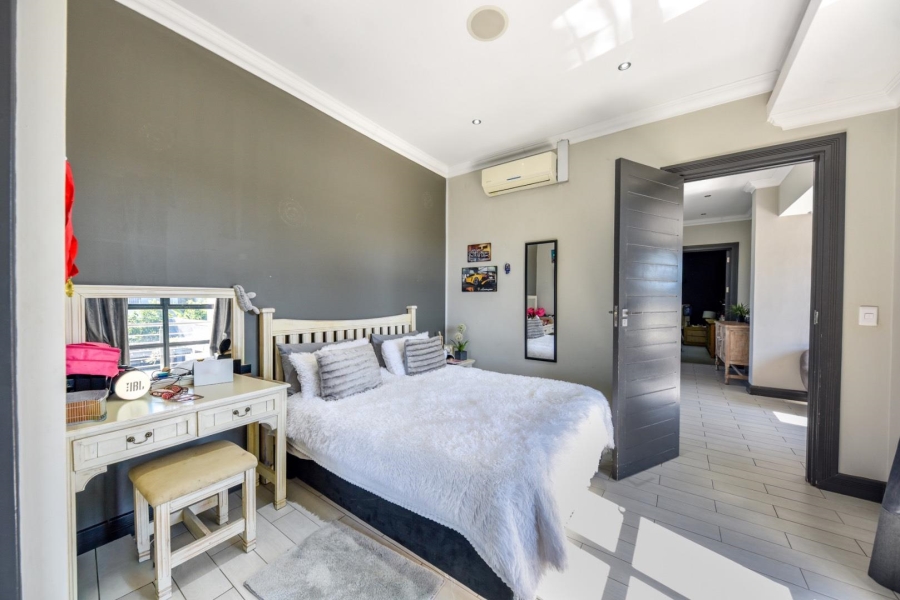 4 Bedroom Property for Sale in Lombardy Estate Gauteng