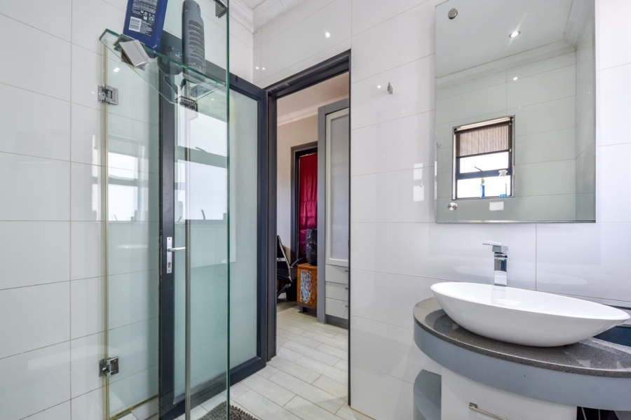 4 Bedroom Property for Sale in Lombardy Estate Gauteng
