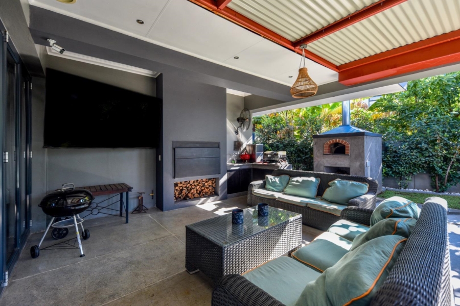 4 Bedroom Property for Sale in Lombardy Estate Gauteng