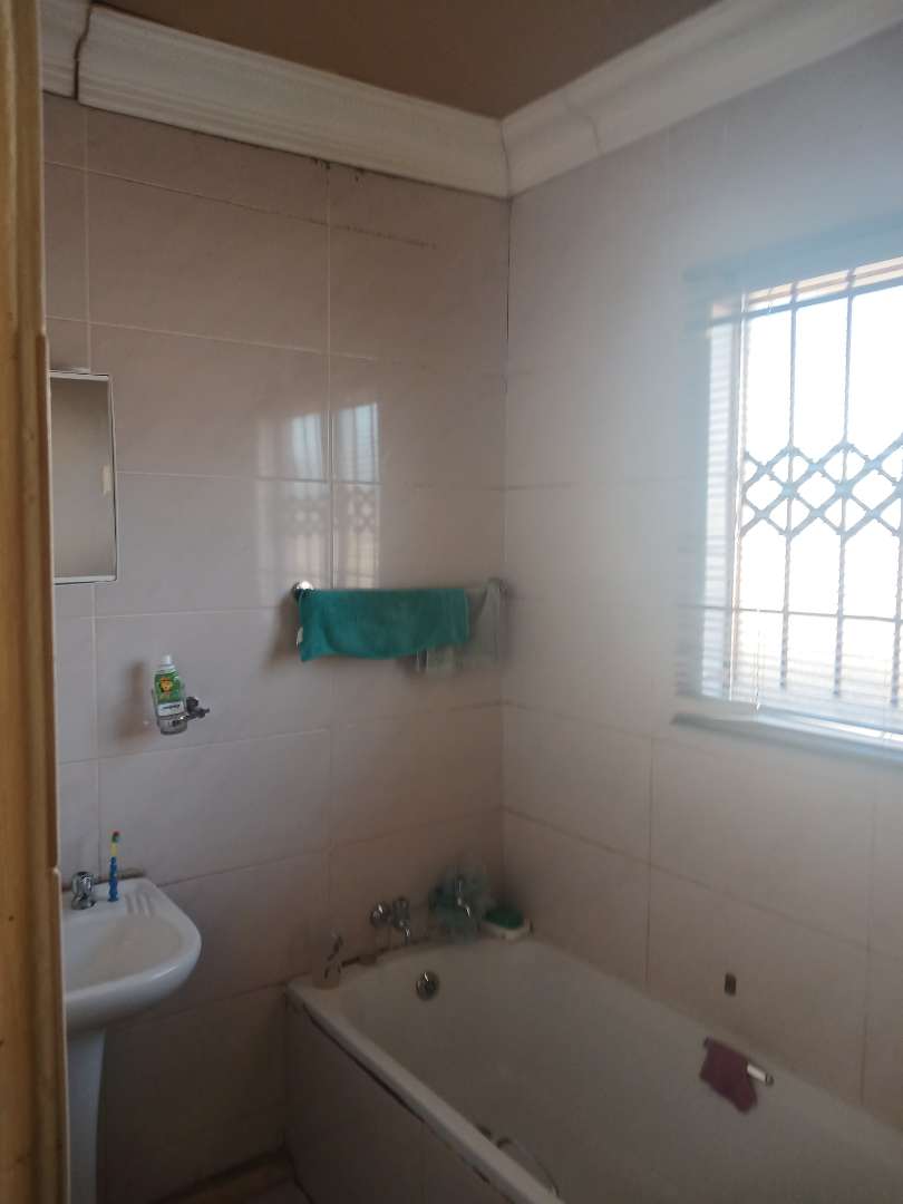 3 Bedroom Property for Sale in Nkwe Estate Gauteng