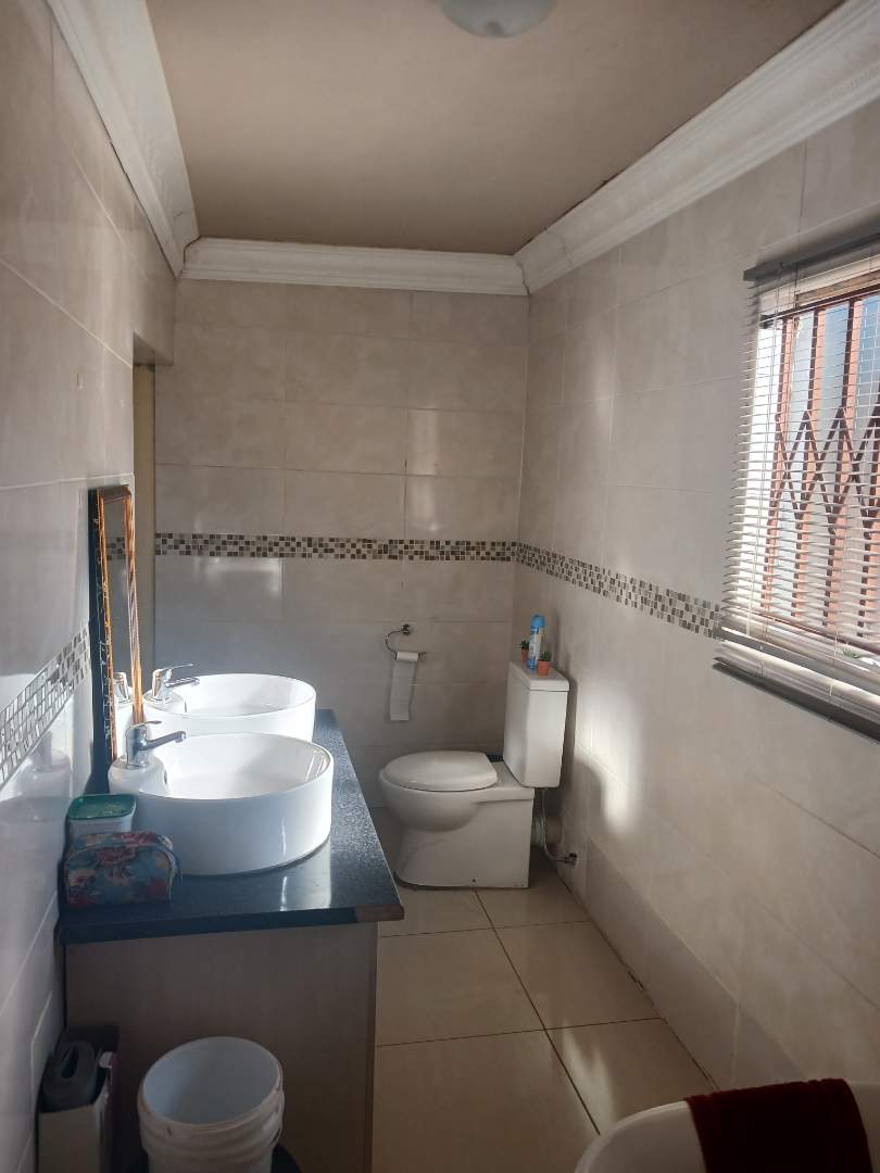 3 Bedroom Property for Sale in Nkwe Estate Gauteng