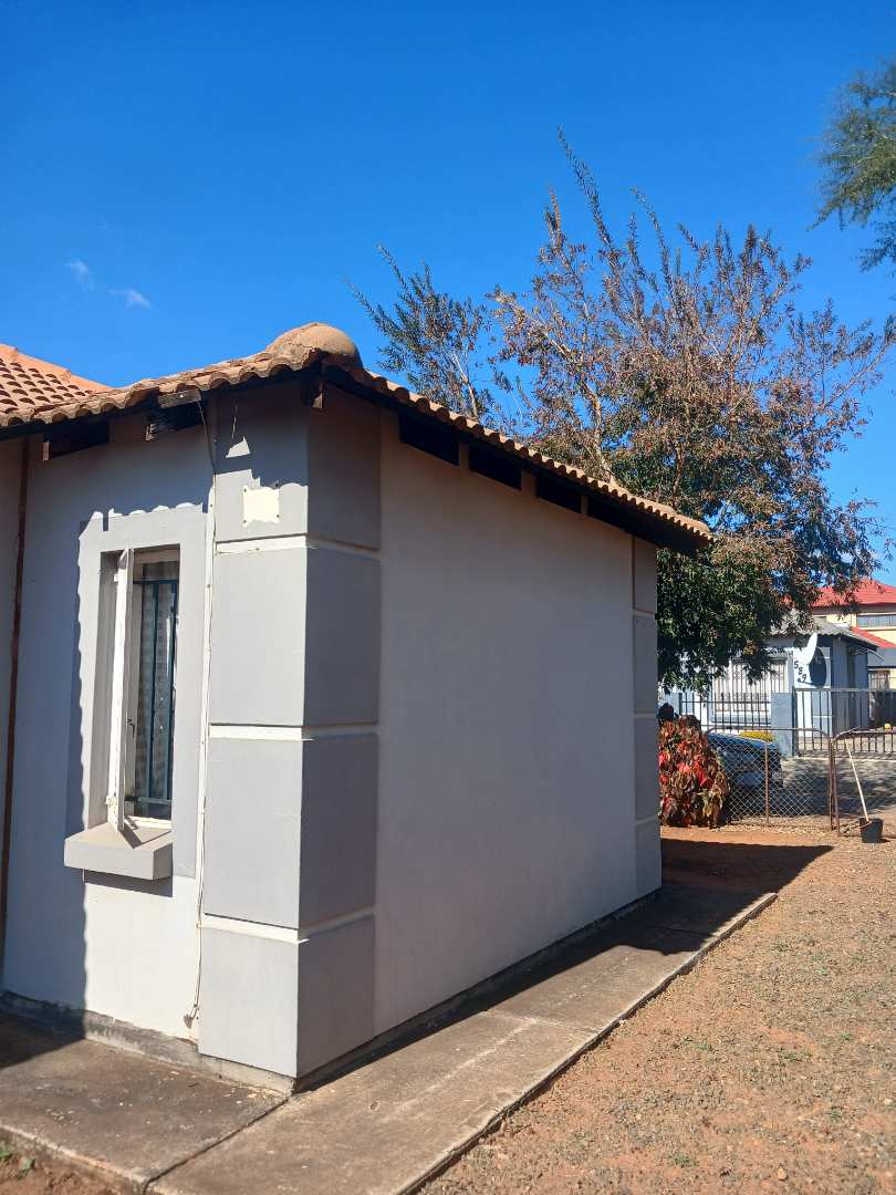 3 Bedroom Property for Sale in Nkwe Estate Gauteng
