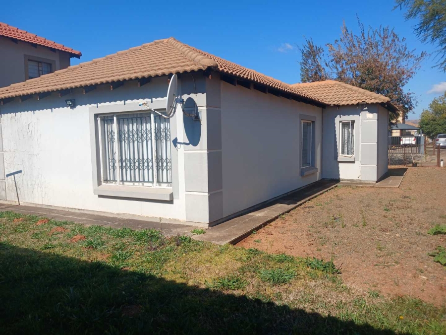 3 Bedroom Property for Sale in Nkwe Estate Gauteng