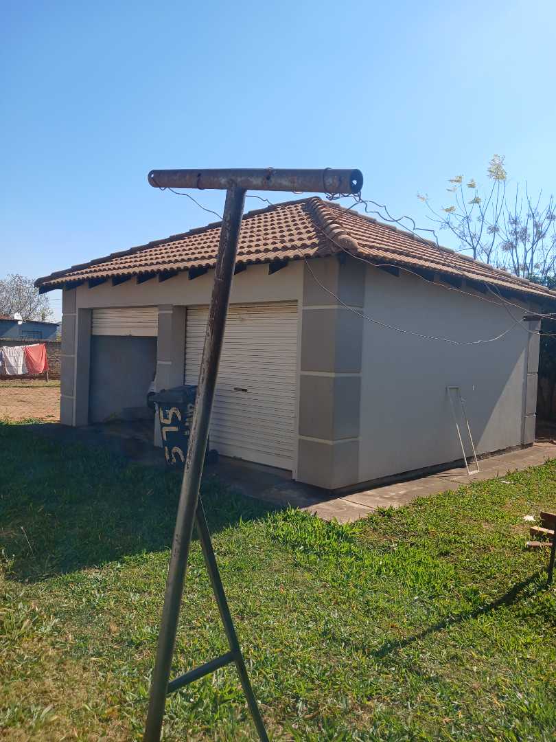 3 Bedroom Property for Sale in Nkwe Estate Gauteng