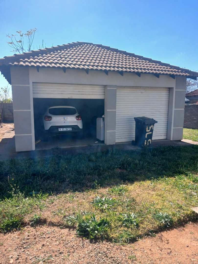 3 Bedroom Property for Sale in Nkwe Estate Gauteng