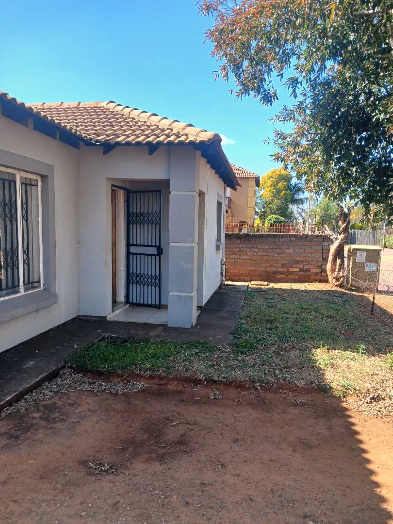 3 Bedroom Property for Sale in Nkwe Estate Gauteng