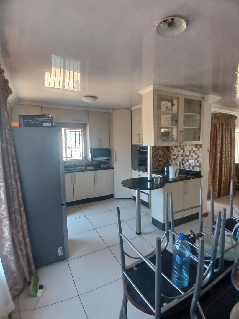 3 Bedroom Property for Sale in Nkwe Estate Gauteng