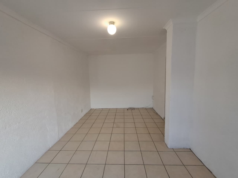To Let 3 Bedroom Property for Rent in The Hill Gauteng