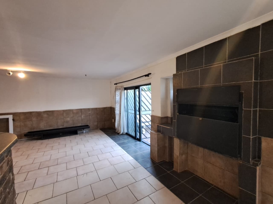 To Let 3 Bedroom Property for Rent in The Hill Gauteng
