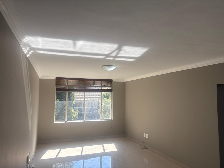 To Let 2 Bedroom Property for Rent in Sandown Gauteng