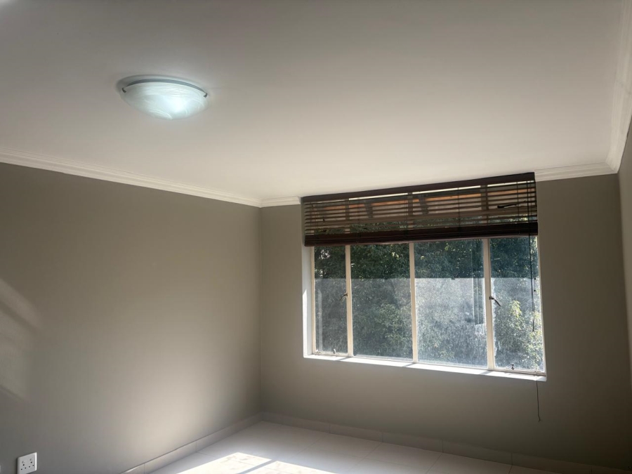 To Let 2 Bedroom Property for Rent in Sandown Gauteng