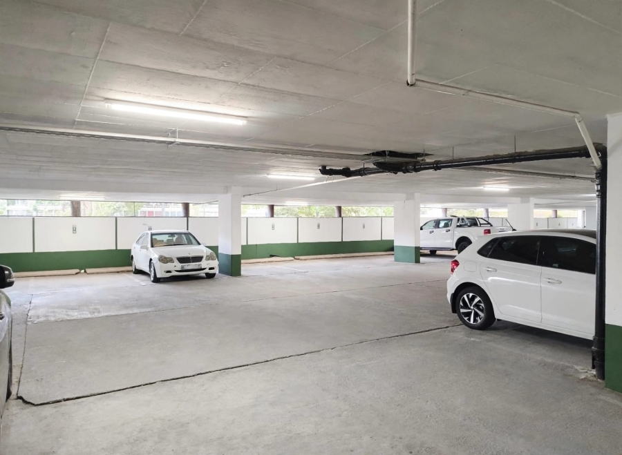 To Let 2 Bedroom Property for Rent in Sandown Gauteng