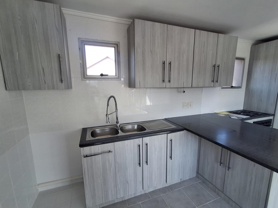2 Bedroom Property for Sale in Glenanda Gauteng