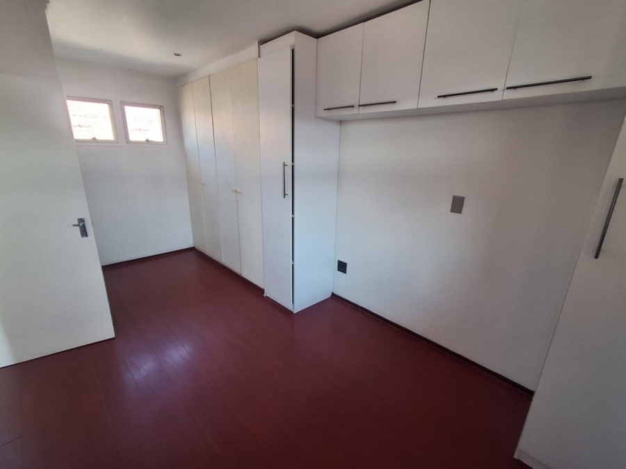 2 Bedroom Property for Sale in Glenanda Gauteng