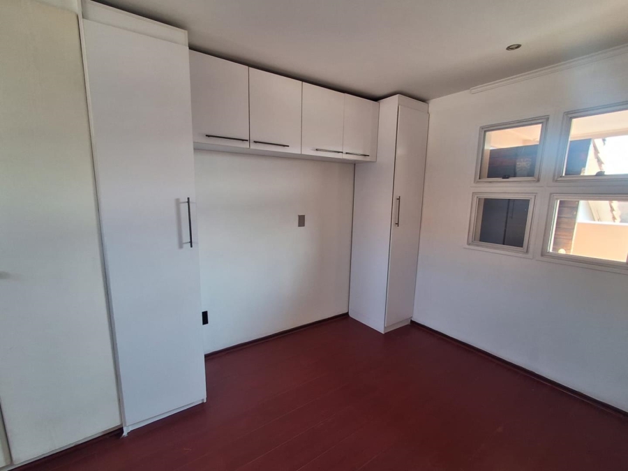 2 Bedroom Property for Sale in Glenanda Gauteng
