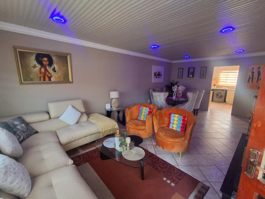 4 Bedroom Property for Sale in Liefde en Vrede Gauteng